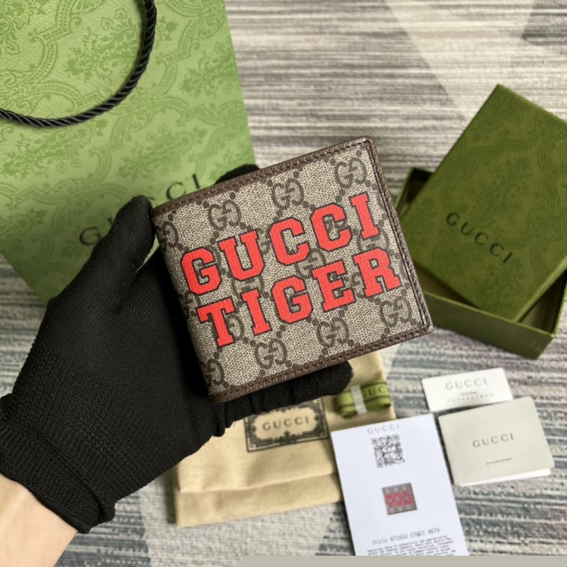 G*u*i wallets & purse